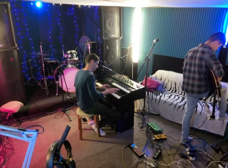 Студия звукозаписи Noise Room в Краснодаре: Студия звукозаписи, Звукозапись, Звук, Саунд, Треки, Мастеринг, Сведение,