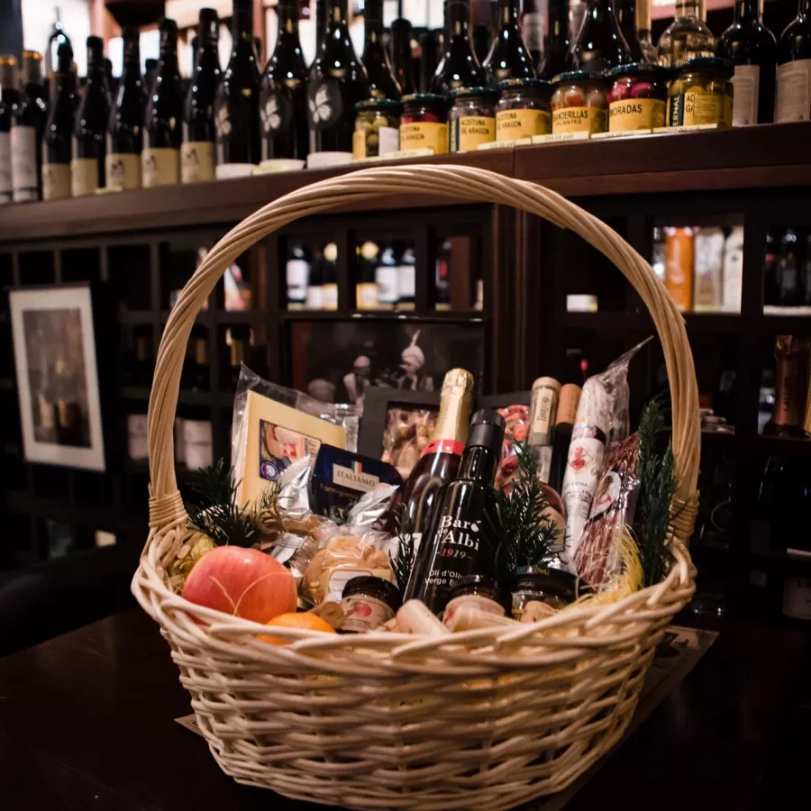 Бар Mozart Wine House в Ростове-на-Дону: Бар, Паб, Магазин алкогольных напитков,