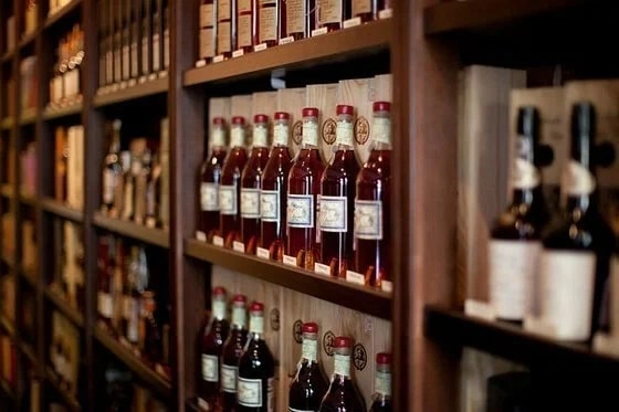 Бар Mozart Wine House в Ростове-на-Дону: Бар, Паб, Магазин алкогольных напитков,