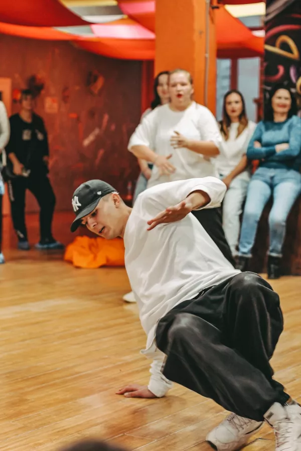 Танцевальная студия Flex Dance в Ростове-на-Дону: Тверк, Хаус, Детский современный танец, Jazz-funk, Reggaeton, Хип-хоп,
