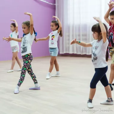 Танцевальная студия "KRIStyle"