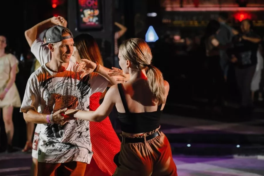 Танцевальный клуб Boogaloo в Ростове-на-Дону: Salsa, Merengue, Bachata, Boogaloo, Son Cubano, Pachanga, Cha-ChaCha, Reggaeton, Rueda,