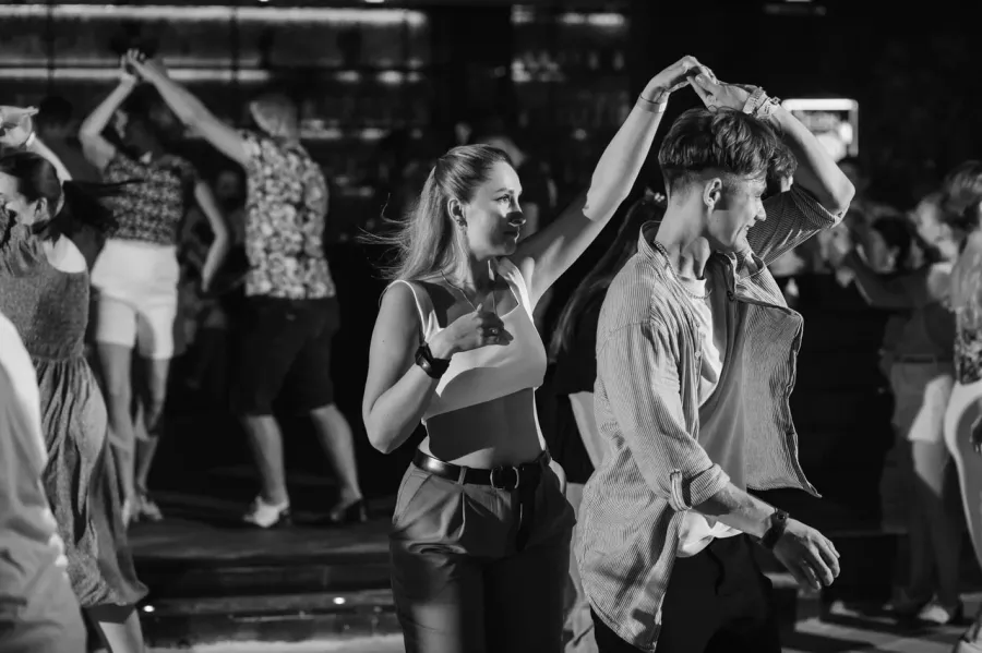 Танцевальный клуб Boogaloo в Ростове-на-Дону: Salsa, Merengue, Bachata, Boogaloo, Son Cubano, Pachanga, Cha-ChaCha, Reggaeton, Rueda,