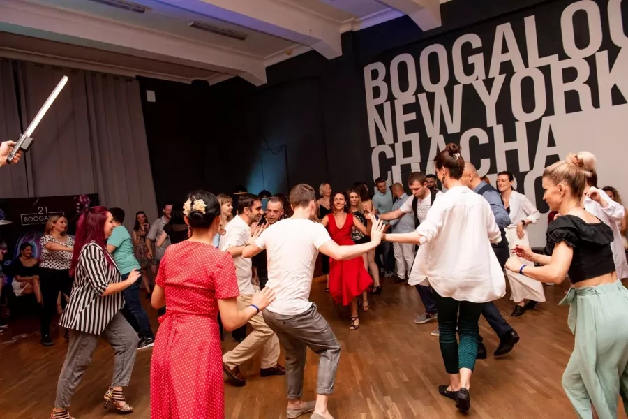 Танцевальный клуб Boogaloo в Ростове-на-Дону: Salsa, Merengue, Bachata, Boogaloo, Son Cubano, Pachanga, Cha-ChaCha, Reggaeton, Rueda,