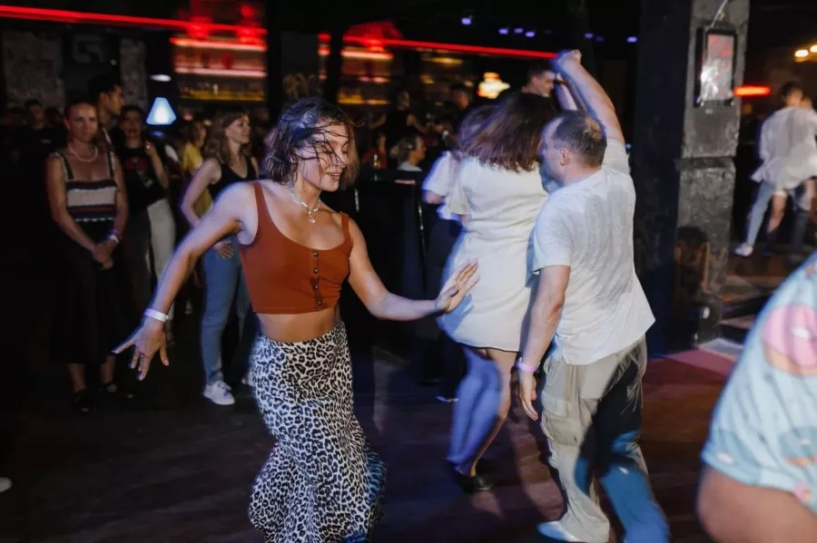 Танцевальный клуб Boogaloo в Ростове-на-Дону: Salsa, Merengue, Bachata, Boogaloo, Son Cubano, Pachanga, Cha-ChaCha, Reggaeton, Rueda,