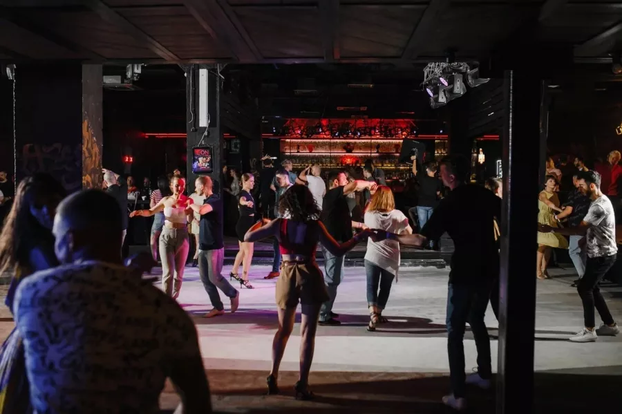 Танцевальный клуб Boogaloo в Ростове-на-Дону: Salsa, Merengue, Bachata, Boogaloo, Son Cubano, Pachanga, Cha-ChaCha, Reggaeton, Rueda,