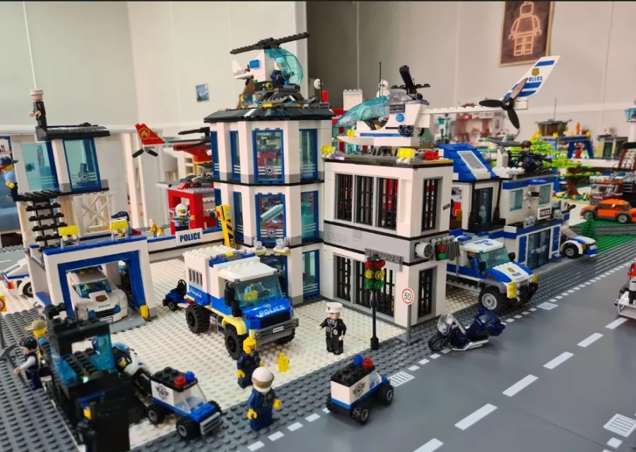 Детский клуб Игровая в Адлере: Конструктор, LEGO, Games, Машины, Гонки, Развлечения,