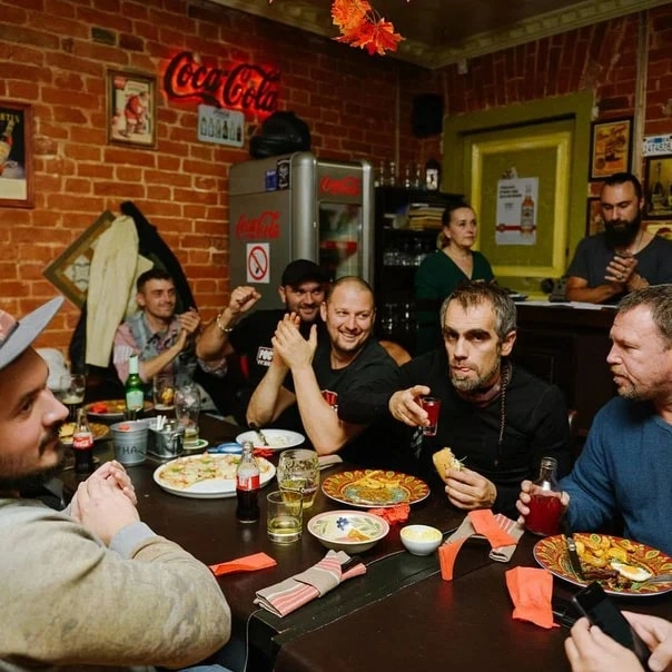 Бар Энди Таккер в Ростове-на-Дону: Бар, Паб, Ресторан,