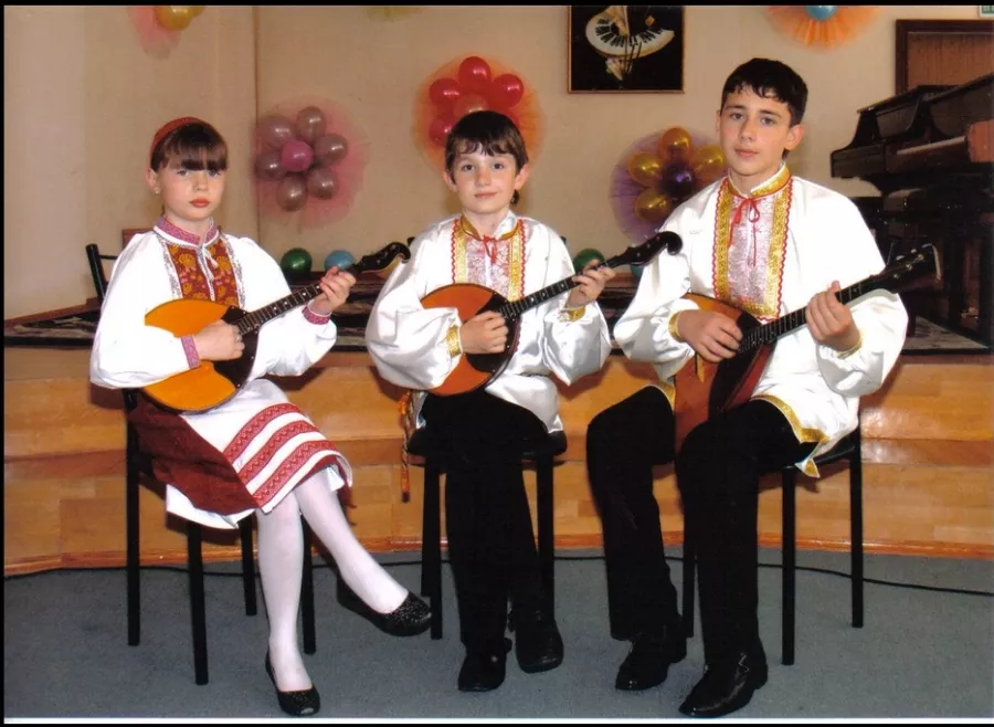 Центр детского творчества и искусств Родник на Невкипелого 18 в Краснодаре: Детский центр, Детский клуб, Кружки, Творчество, Детское развитие, Развлечения, Секции, Мероприятия, Обучение, Детское искусство, Детское творчество,