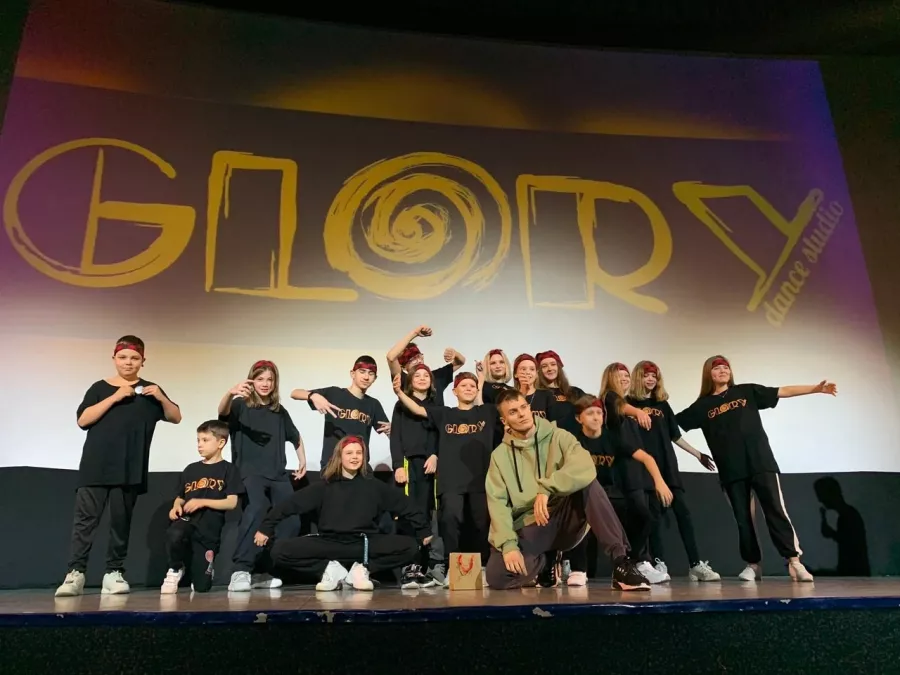 Школа танцев GLORY в Ростове-на-Дону: Растяжка, Современная хореография, Детская хореография, Эстрадная хореография, Break Dance, Women Dance, Хип-хоп,
