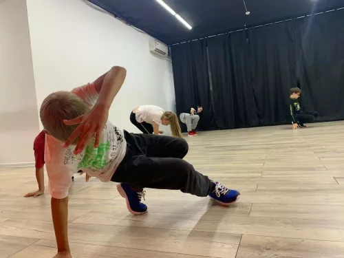 Школа танцев для всех Dance Design  в  Ростове-на-Дону