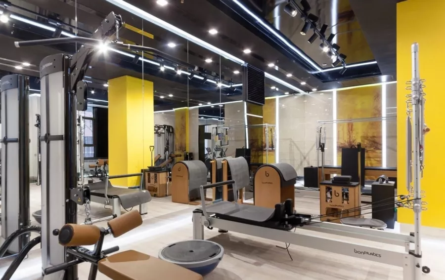 Фитнес-студия Form gym & pilates в Москве: Стретчинг, Фитнес для детей, Фитнес для беременных, Персональный тренер, Hot Iron, TRX тренировки,