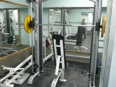 Спортивный клуб Leon gym в Москве: Персональный тренер, Тренажёры,