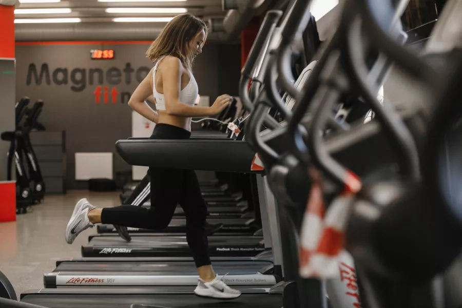 Фитнес-клуб Magneto fitness в Москве: Аквааэробика, Аэробика, Боевые искусства, Йога, Калланетика,