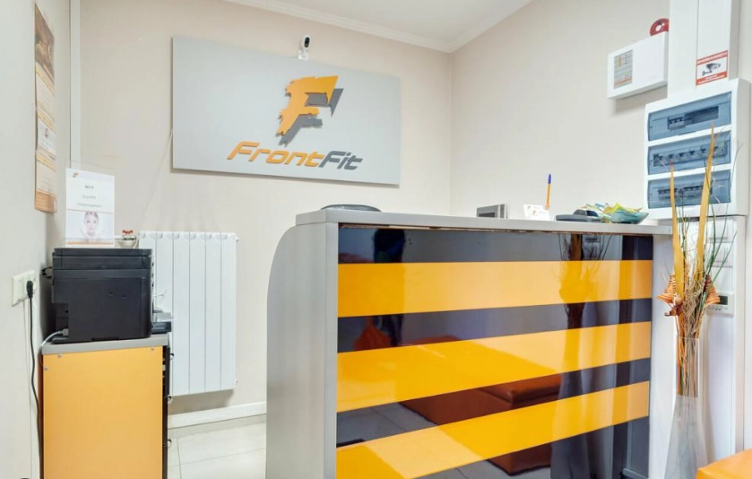 Студия фитнеса Frontfit в Москве: Детский уголок, Фитнес для детей, Персональный тренер, Фитнес бар, ЭМС-тренировки, TRX тренировки, Массаж,