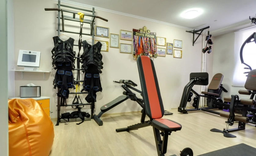 Студия фитнеса Frontfit в Москве: Детский уголок, Фитнес для детей, Персональный тренер, Фитнес бар, ЭМС-тренировки, TRX тренировки, Массаж,