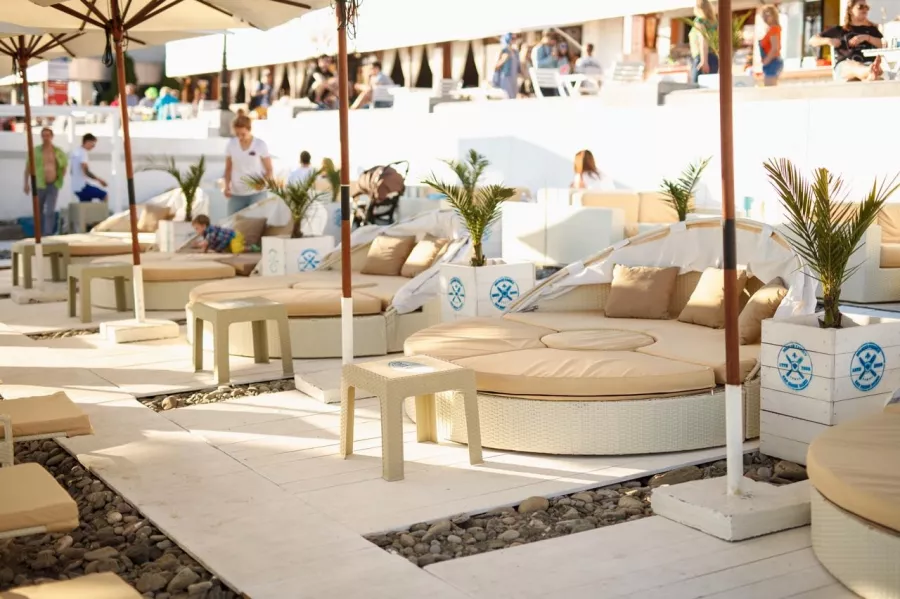 Пляж-кафе DеlMar Beach Club в Сочи: Голубой флаг , Премиум пляж, На море , Черное Море,