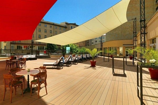 Отель в Ереване Armenia Marriott Hotel в Ереване: Отель, Люкс, Парковка, Зона отдыха, Ресторан, Фитнес-центр, Бассейн, Терраса,