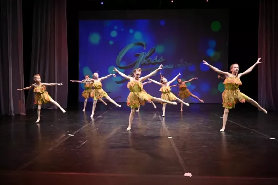 Школа танцев "Gloss Dance"