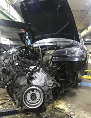 Автотехцентр по ремонту автомобилей и их техобслуживанию "Бск".