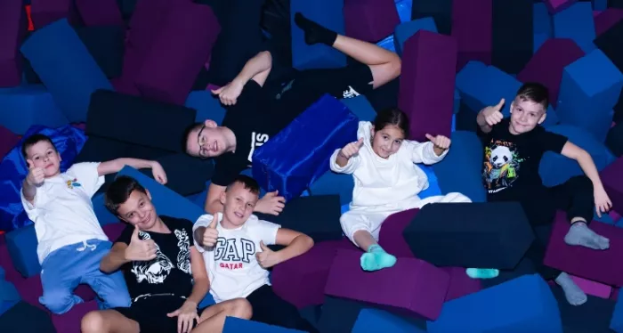 Батутный центр "Левенцовский"