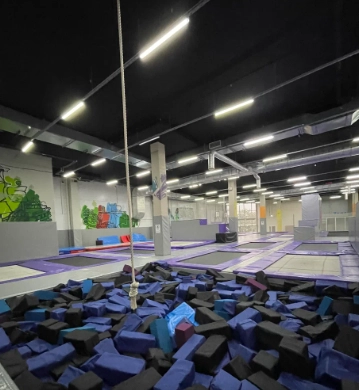 Батутный центр "Левенцовский"