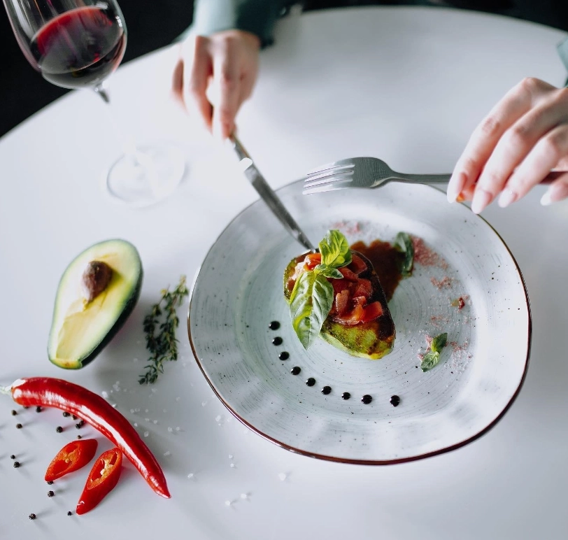 Рестобар-караоке Распутин в Сочи: Кавказская кухня, Русская кухня, Заказ столиков, Заказ навынос, Живая музыка, Адлер, Европейская кухня,