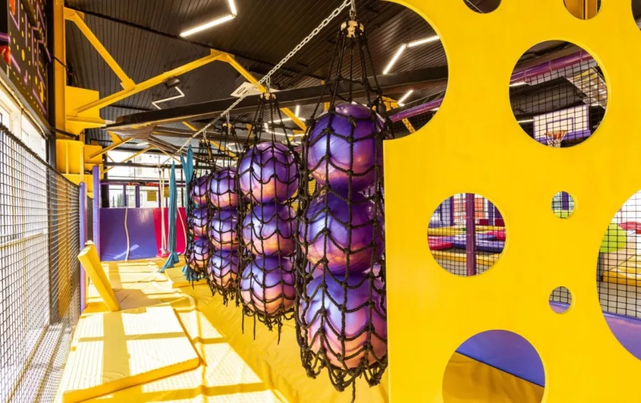 Ресторан Герой Арена в Сочи: Еда, Итальянская кухня, Заказ столиков, Детское меню, Европейская кухня, Детская комната, Кафе, Кавказская кухня,