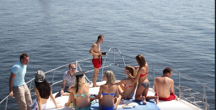 "Прокат яхт и катеров в Ростове-на-Дону"