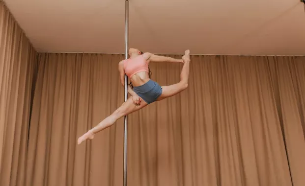 Студия танцев "Vertical".