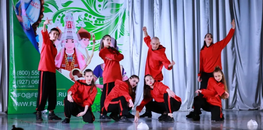 Студия танца D`s family в Анапе: Джаз-фанк, Дэнсхол, Стрэтчинг, Стрип-пластика, Хип-хоп, Детские танцы,