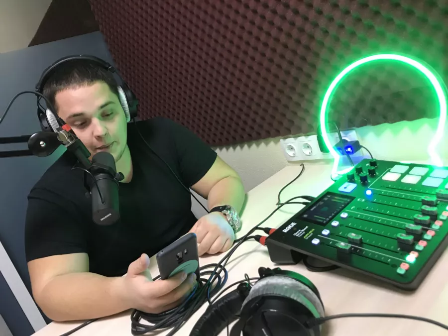 Студия подкаста Podcast Family в Краснодаре: Студия звукозаписи, Звукозапись, Подкасты, Студия подскаста, Звук, Монтаж, Запись, Продюсирование,
