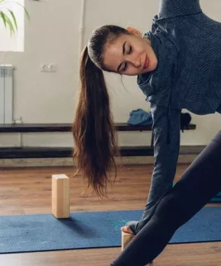 Центр йоги Айенгара "ASYoga".