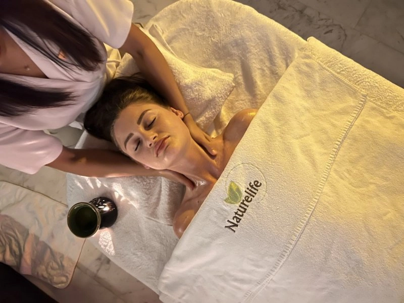 Cпа-салон Naturelife Spa Premium в Дубаи: Spa, Обертывание, Хаммам, Педикюр, Бассейн, Красота,