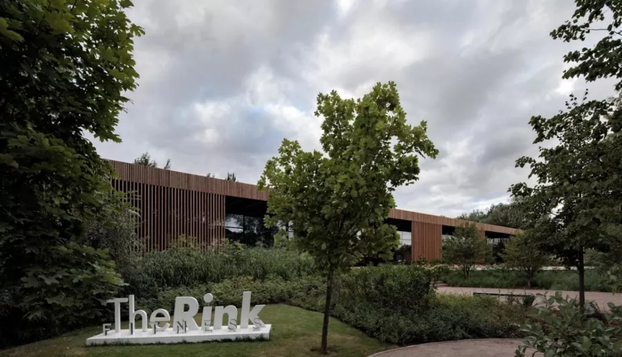 Спортивный кластер The Rink Fitness в Москве: Аэробика, Боевые искусства, Йога, Кроссфит, Пилатес, Стретчинг, Фитбол,