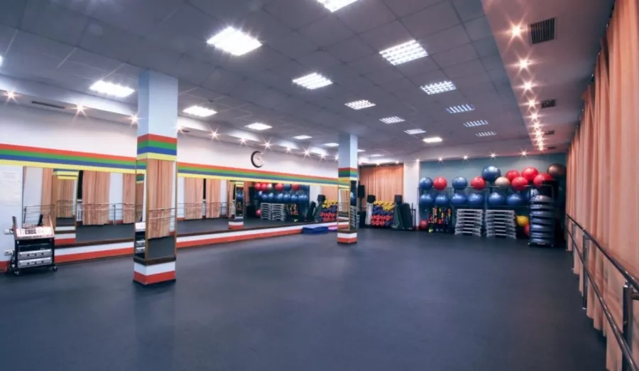 Фитнес-клуб SkyGym в Москве: Аэробика, Боевые искусства, Йога, Калланетика, Пилатес, Стретчинг,