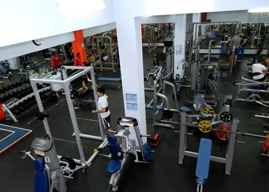 Фитнес-клуб SkyGym в Москве: Аэробика, Боевые искусства, Йога, Калланетика, Пилатес, Стретчинг,