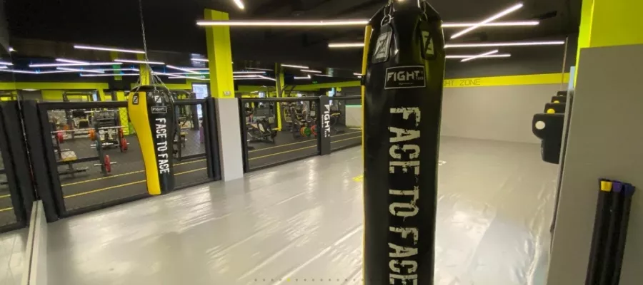 Фитнес-клуб Face to face fitness в Москве: Аэробика, Танцы, Персональный тренер, Сауна,