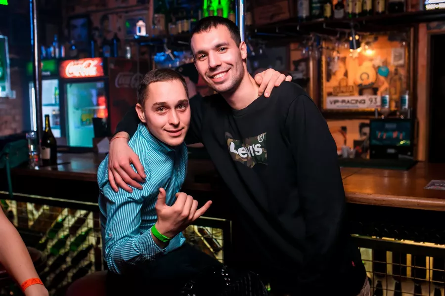 Ночной клуб Amsterdam Bar в Краснодаре: Ночной клуб, Бар, Вкусная Еда, Танцпол, Танцы, Музыкально, Вкусные коктейли,