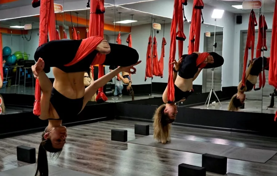 Фитнес-клуб Fitness & Yoga Time в Москве: Аэробика, Боевые искусства, Бодифлекс, Йога, Пилатес, Стретчинг, Фитбол, Фитнес для детей, Персональный тренер, Фитнес бар, Шейпинг,