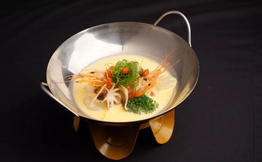 Ресторан Лодка в Москве: Рыбные заведения, Китайская кухня, Корейская кухня, Японская кухня, Детское меню, Живая музыка, Танцпол, Проведение банкетов,