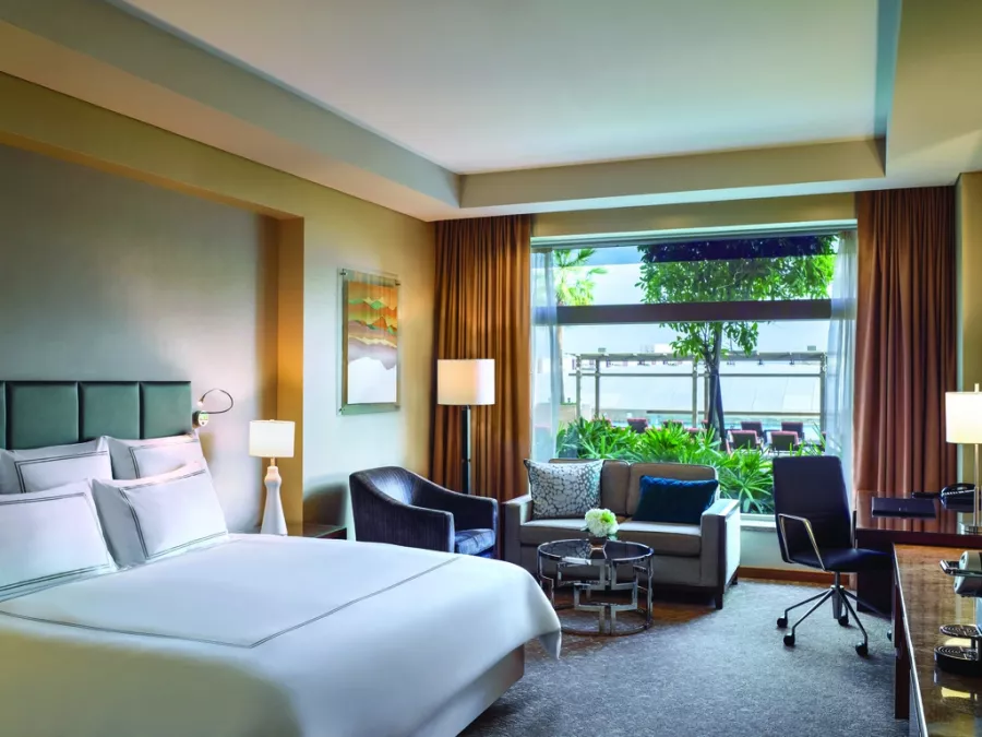 Отель Swissôtel Al Ghurair 5* в Дубаи: Комфортные номера, Бассейн , Пятизвездочный отель , Конференц-зал, Швейцарский отель ,