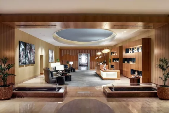 Отель "Swissôtel Al Ghurair" 5*