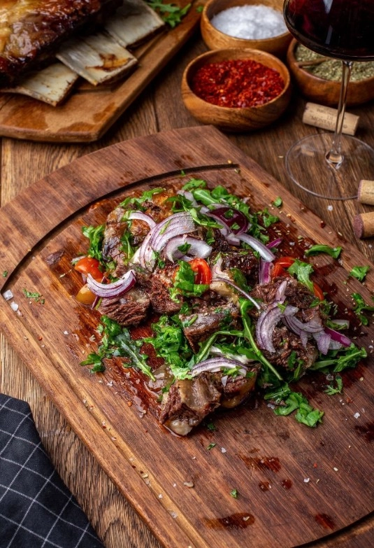 Мясной ресторан турецкой кухни meat_coin в Москве: Турецкая кухня, Заказ навынос, Проведение банкетов, Летняя терраса,