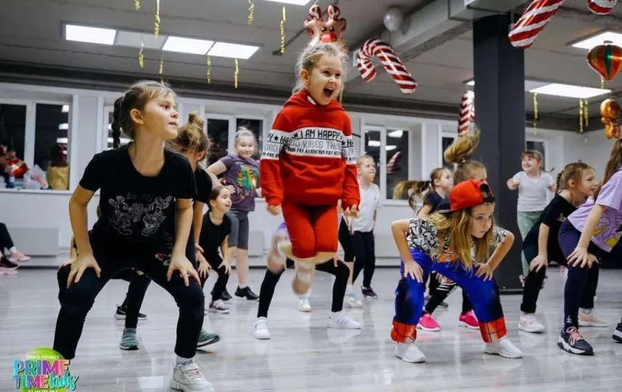 Школа танцев Primetime Kids в Анапе: Джаз-модерн, Джаз-фанк, Дэнсхолл, Контемп, Стретчинг, Хип-хоп, Зумба, Детские танцы,