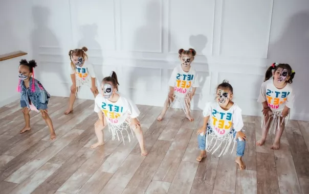 Школа танцев "Primetime Kids".