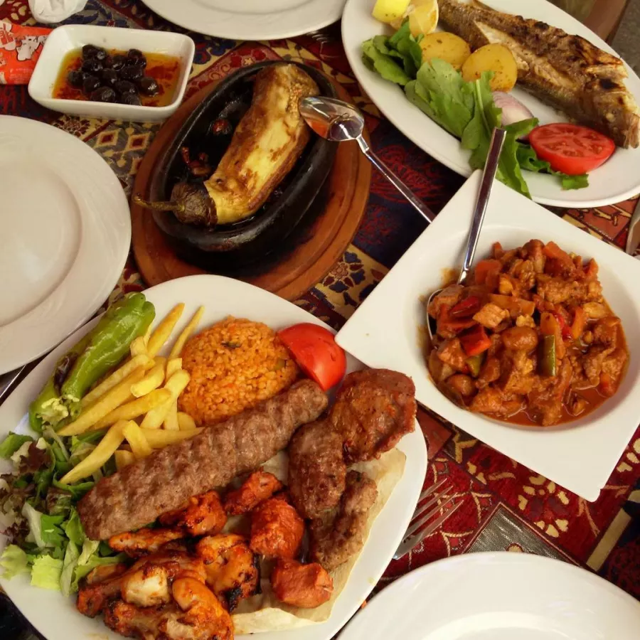 Ресторан - Last Ottoman Cafe & Restaurant в Стамбуле: Ресторан, Покушать, Высокая кухня , Морепродукты, Барбекю,