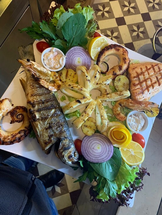 Ресторан - Las Tapas Restaurant в Стамбуле: Ресторан, Кафе, Морепродукты, Еда,
