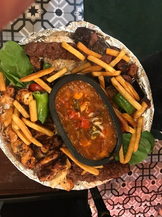 Ресторан - Sultan Palace Cafe Restaurant в Стамбуле: Ресторан, Покушать, Морепродукты, Барбекю, Средиземноморская,