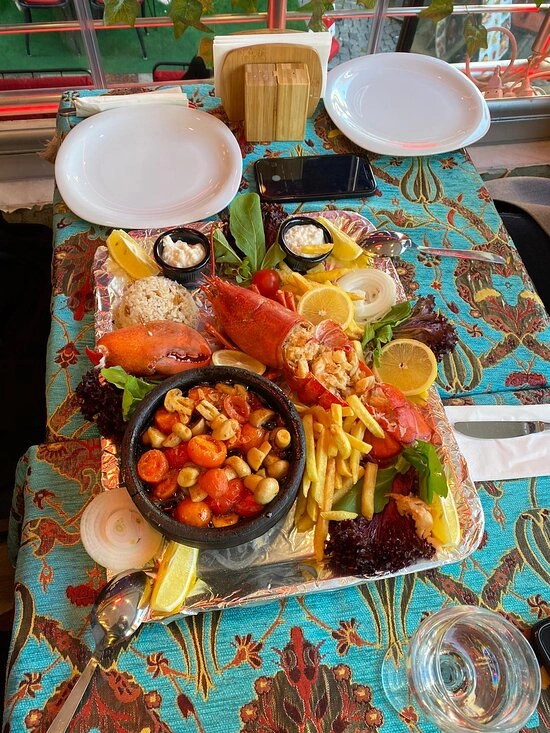 Ресторан - Sultan Palace Cafe Restaurant в Стамбуле: Ресторан, Покушать, Морепродукты, Барбекю, Средиземноморская,